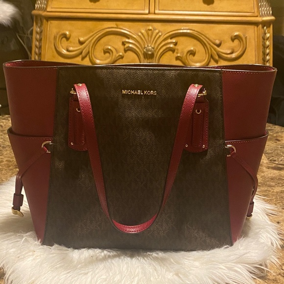 Michael Kors Red and Brown Tote Bag - Picture 1 of 5